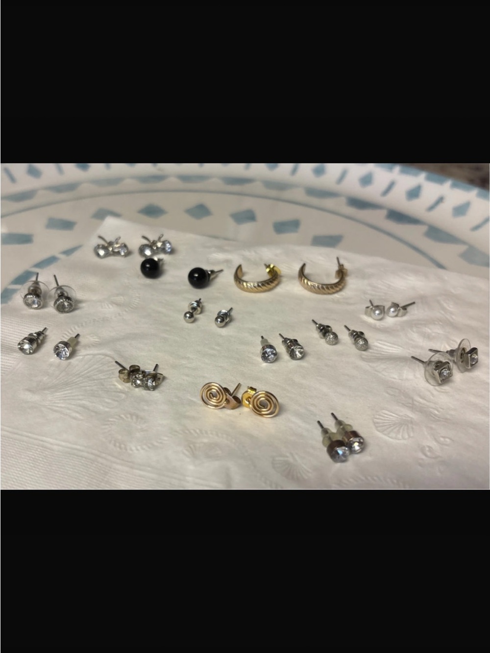 Mixed Women's Earring Stud and Hoop Set in Gold and Silver (13 pairs)